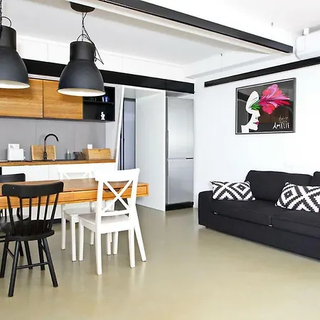 Different Than All In City Center Apartmán
